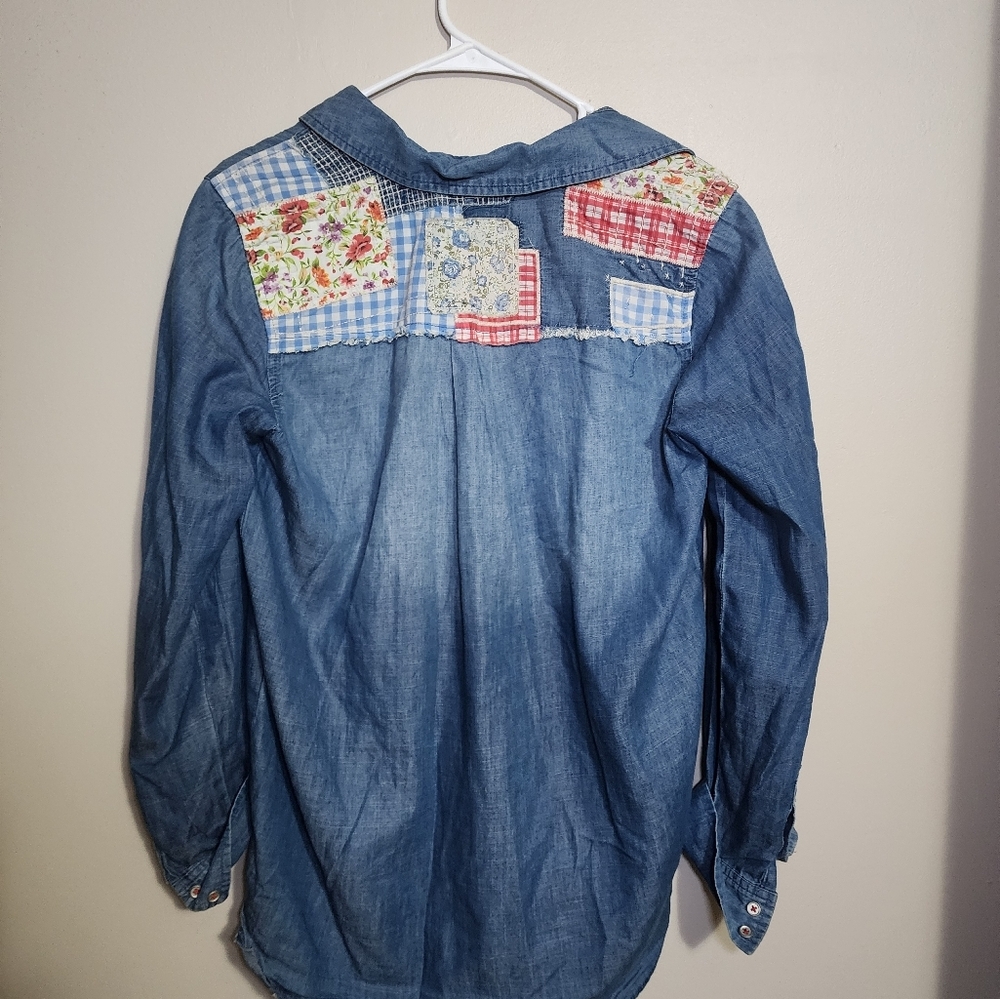 Vintage America Chambray Shirt Women's Medium Embroidered Roll Tab Sleeves